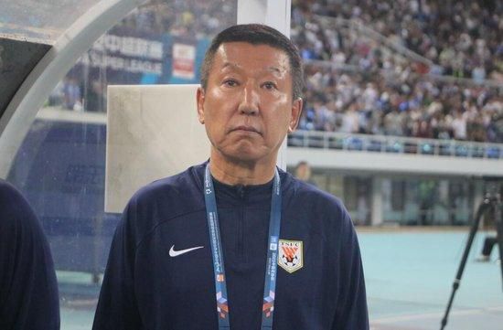 小妖精抬起臀嗯啊